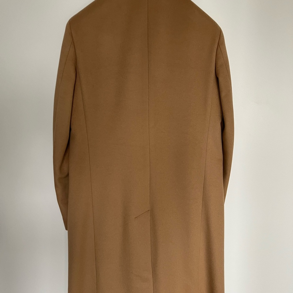 Burberry Beige/Tan Trench Coat Label Detail - Picture 3 of 16